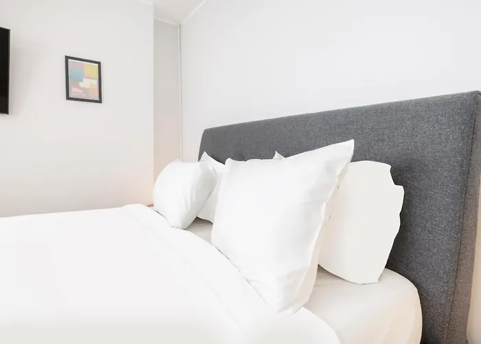 Olala Lisbon Oriente Suites III